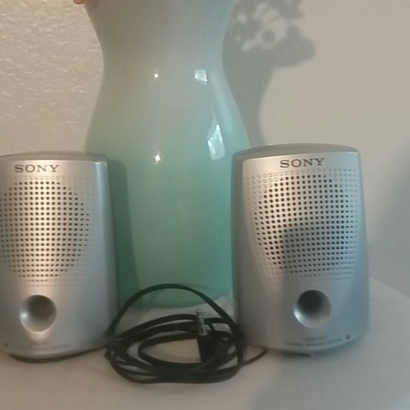 SONY MINI SPEAKERS - Picture 2 of 3